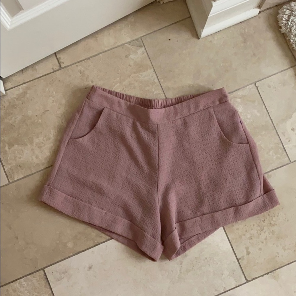 Pink flow short